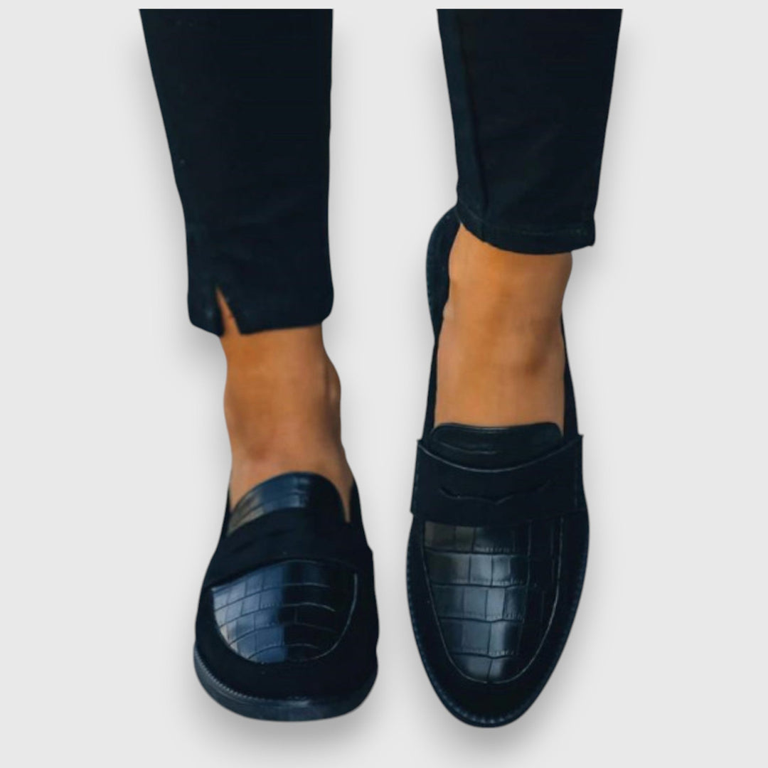 Loafers & Flats