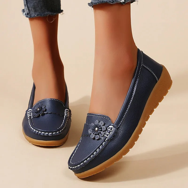 LENA™ – Orthopaedic Flower Detail Loafer