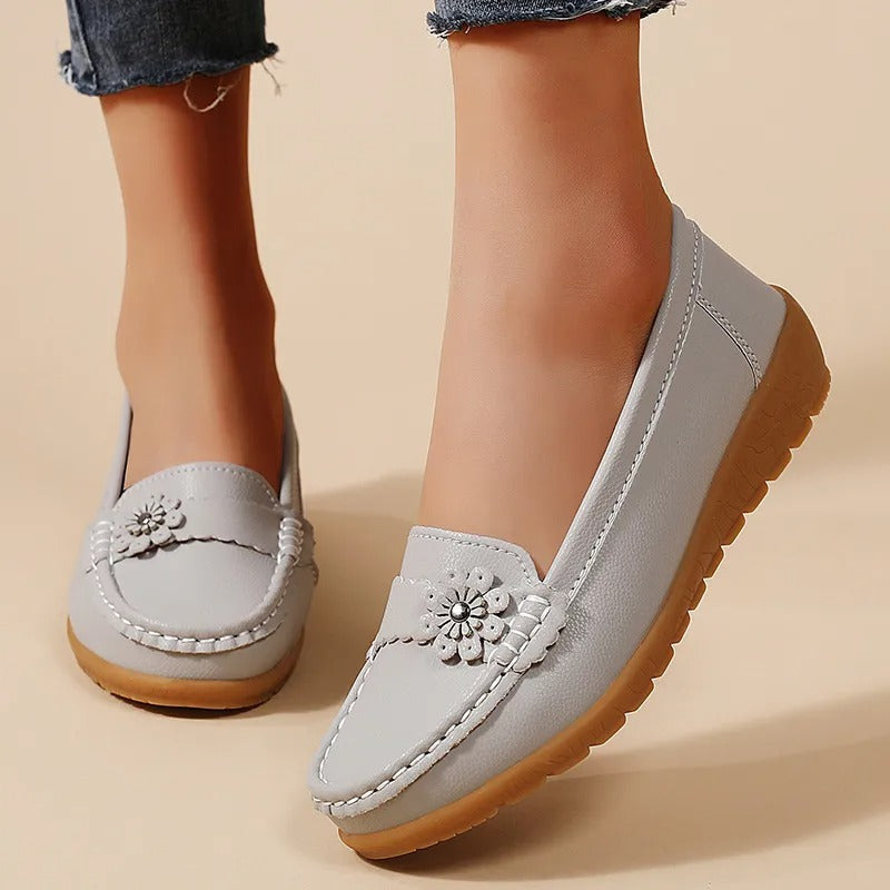 LENA™ – Orthopaedic Flower Detail Loafer