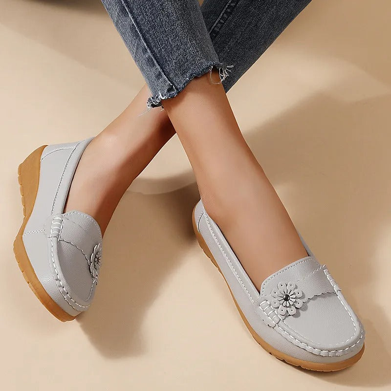 LENA™ – Orthopaedic Flower Detail Loafer